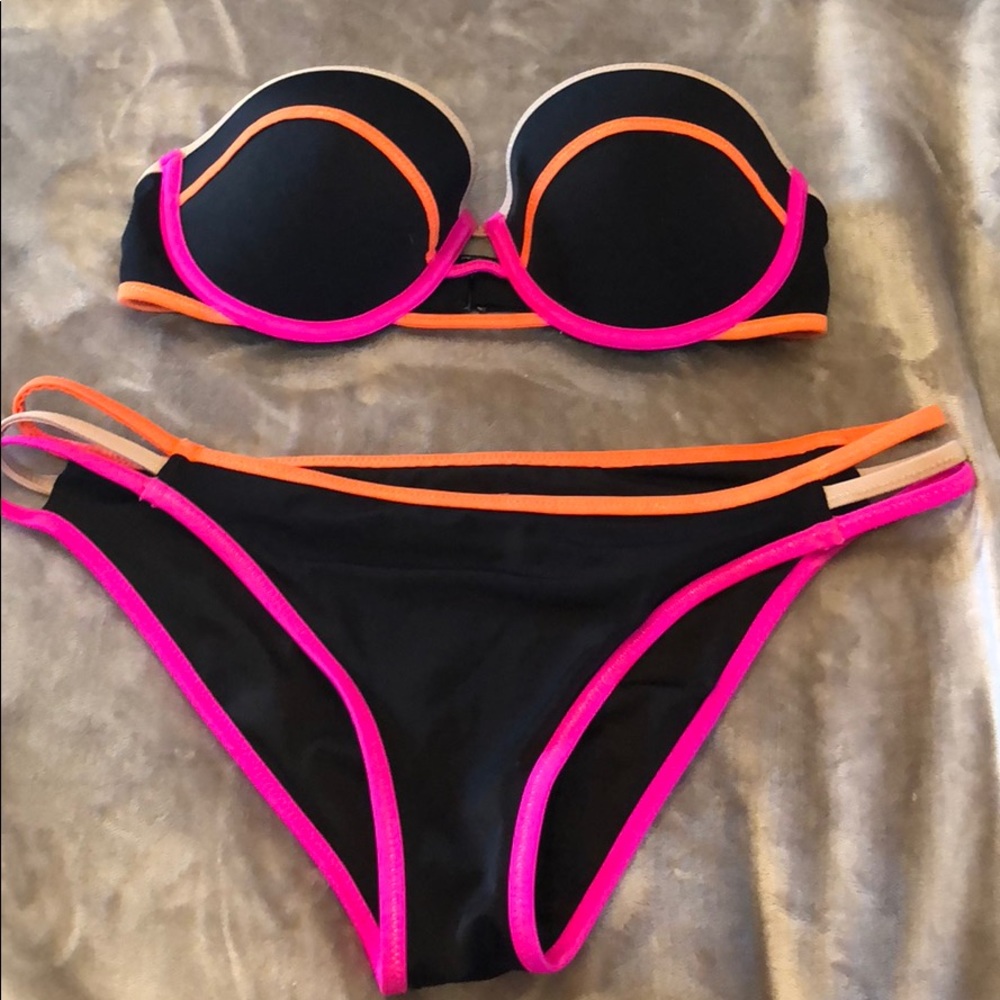 VS 34c top L bottom bikini